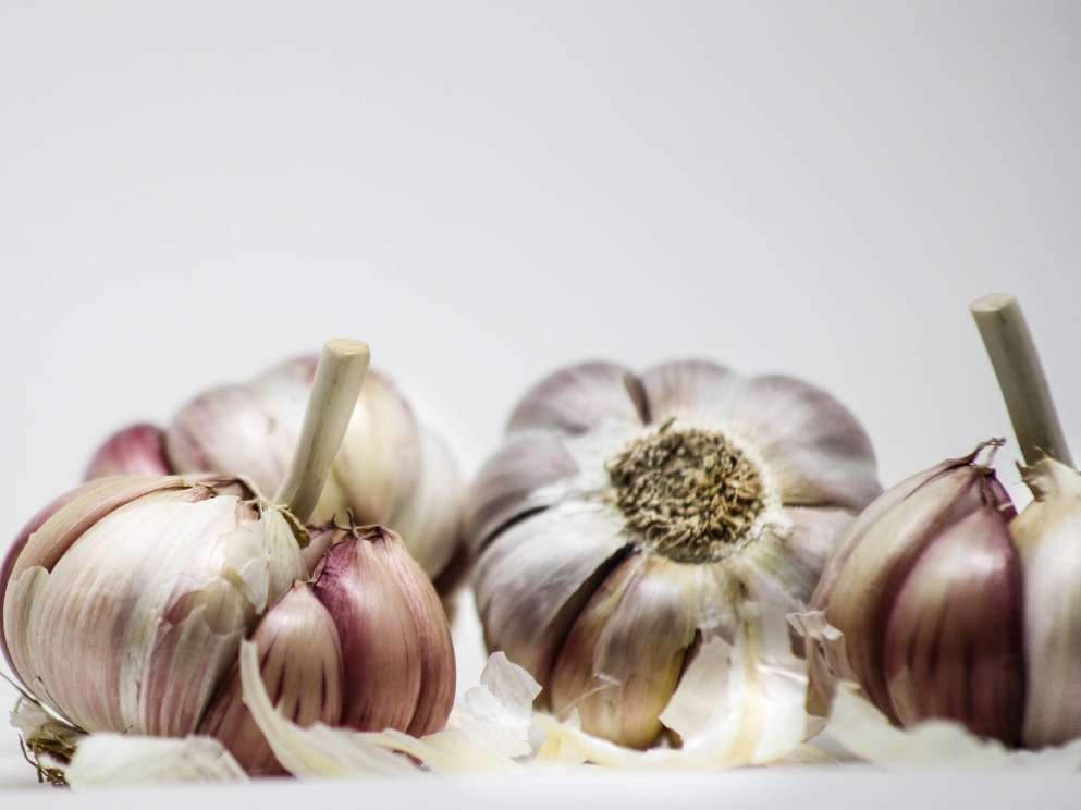 Best Garlic Herbal Supplements to improve immunity and cardiovascular health.